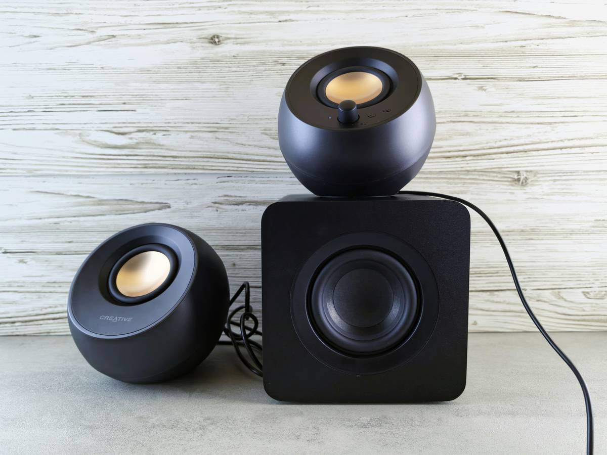 gaming speaker how to connect pc with labeled rear PC audio ports